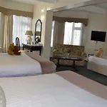 Twin Trees Hotel&brusna Falls Leisure