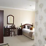 Twin Trees Hotel&brusna Falls Leisure Hotel