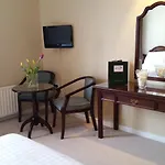 Hotel Twin Trees Hotel&brusna Falls Leisure
