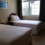 Twin Trees & Brusna Falls Leisure Hotel Ballina (Mayo)