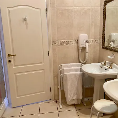 Hotell Twin Trees & Leisure Club Ballina (Mayo)