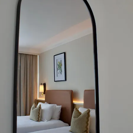Twin Trees & Brusna Falls Leisure Отель