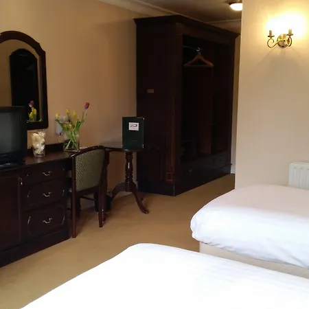 Twin Trees بالينا