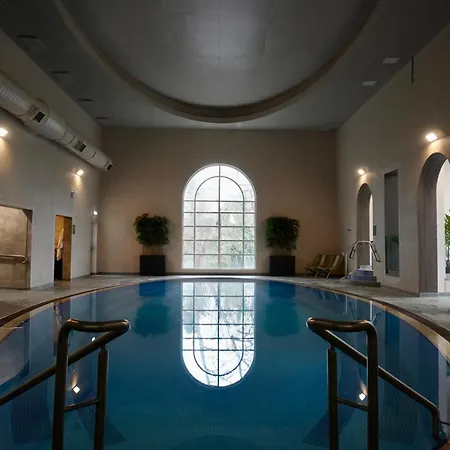 Twin Trees & Brusna Falls Leisure 3*