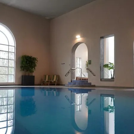 Twin Trees & Brusna Falls Leisure Отель 3*