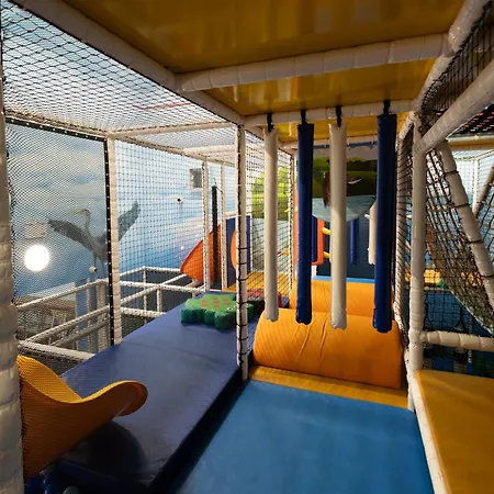 Отель Twin Trees & Brusna Falls Leisure Баллина