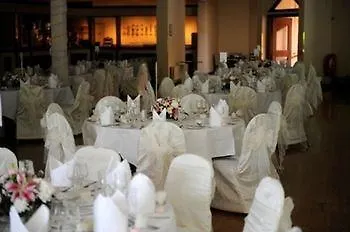 Twin Trees & Leisure Club Ballina (Mayo)