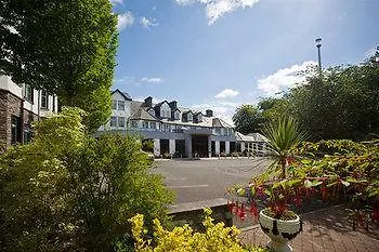 Twin Trees & Leisure Club Hotel