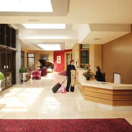 Twin Trees & Brusna Falls Leisure 3*