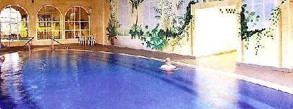 Twin Trees & Leisure Club