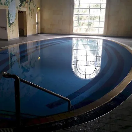 Twin Trees & Leisure Club