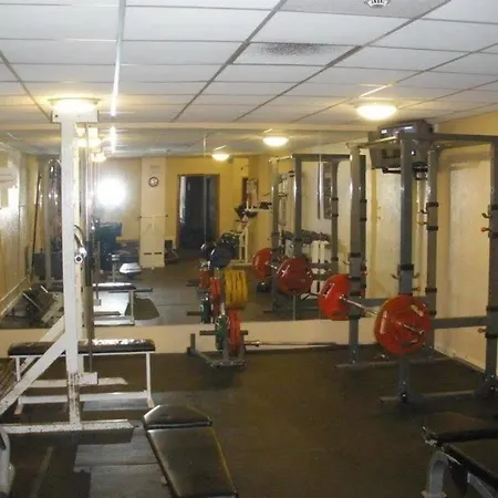 Twin Trees & Leisure Club Otel Ballina (Mayo)