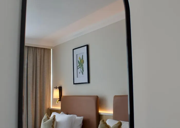 Twin Trees & Brusna Falls Leisure Hotel