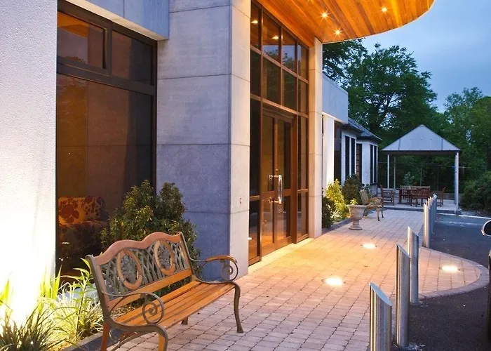 Hotel Twin Trees & Brusna Falls Leisure