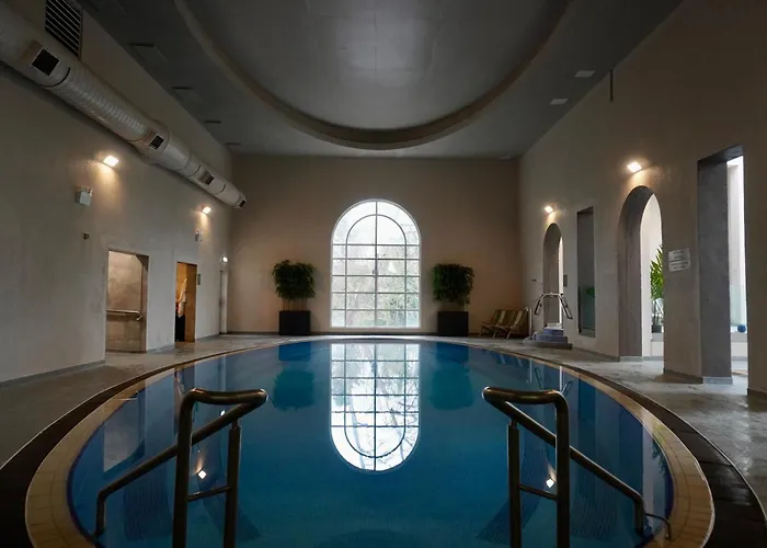 Twin Trees & Brusna Falls Leisure 3*