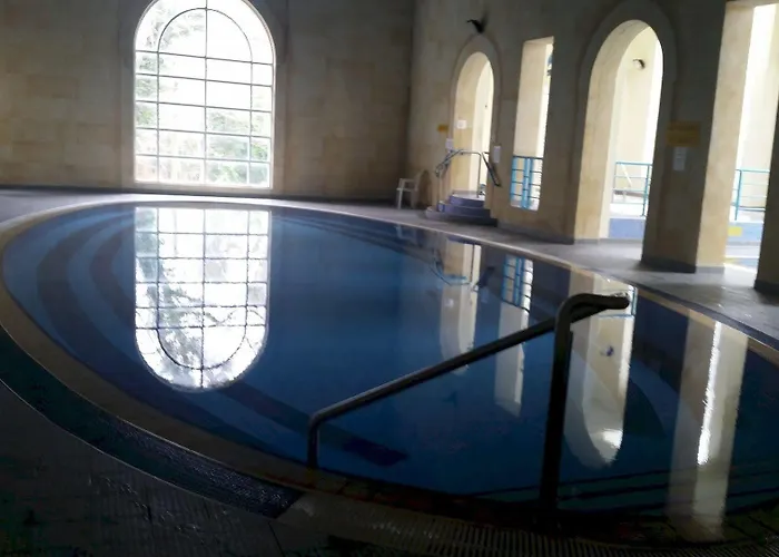 Twin Trees בלינה